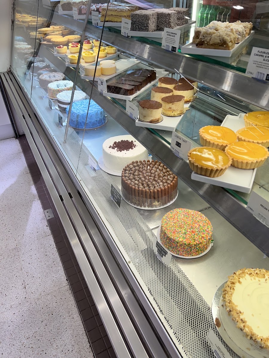 Michel's Patisserie Peninsula Plaza