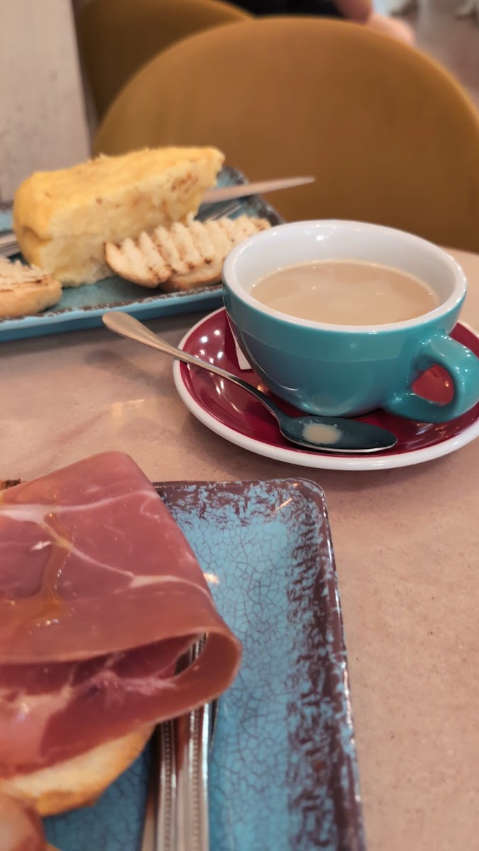 Salón de Té Carralero Panadería - Cafetería.