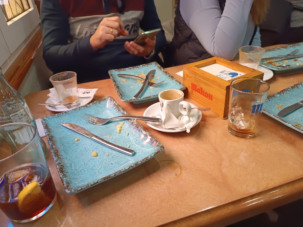 Salón de Té Carralero Panadería - Cafetería.