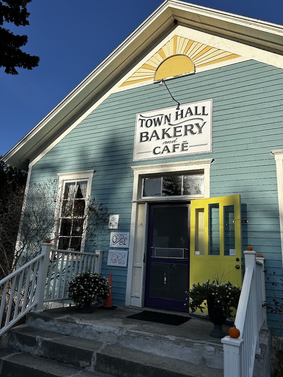 Town Hall Bakery and Daily Special Cafe