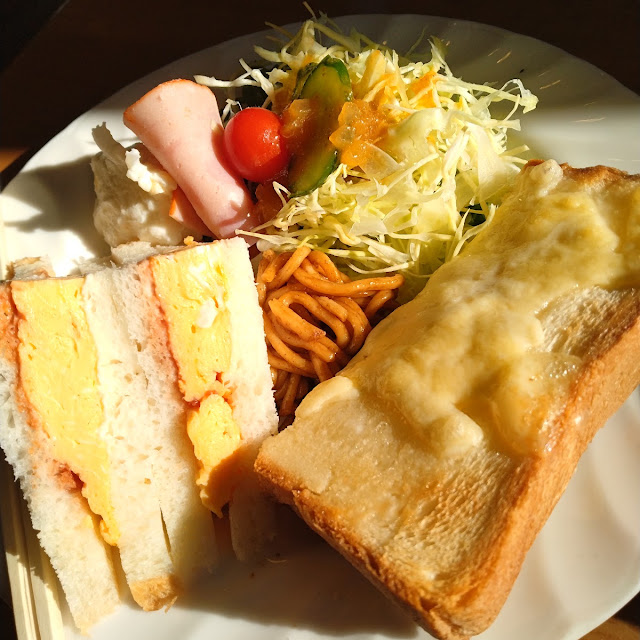モーニングセット 珈琲は神山