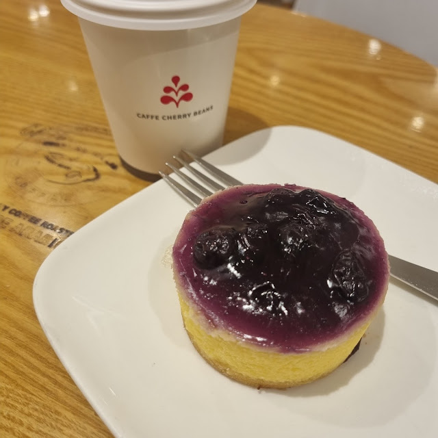 Cheese Cake with Blueberry