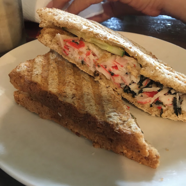Kani Sandwich