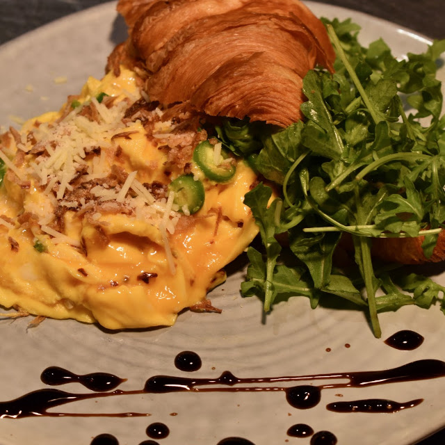 Chilli Eggs Croissant