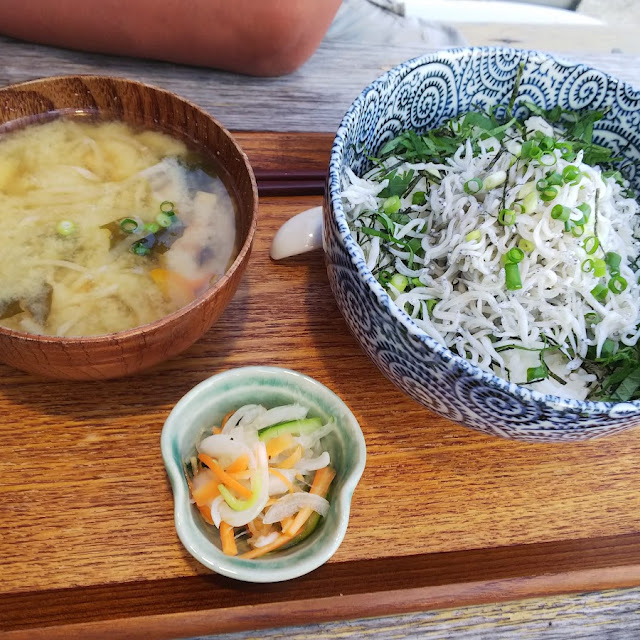 しらす丼