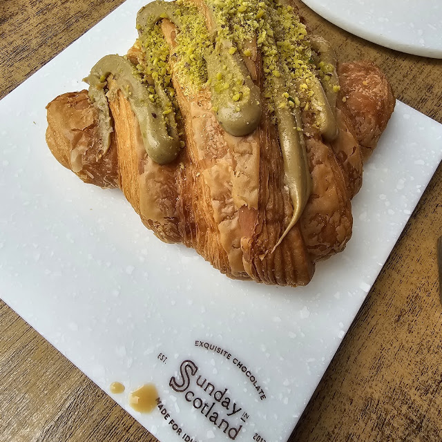 Pistachio Croissant