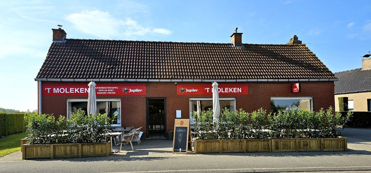 't Moleken , bij Silvia. Café/feestzaal - Lokeren