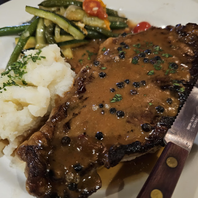 Entrecote Au Poivre Vert