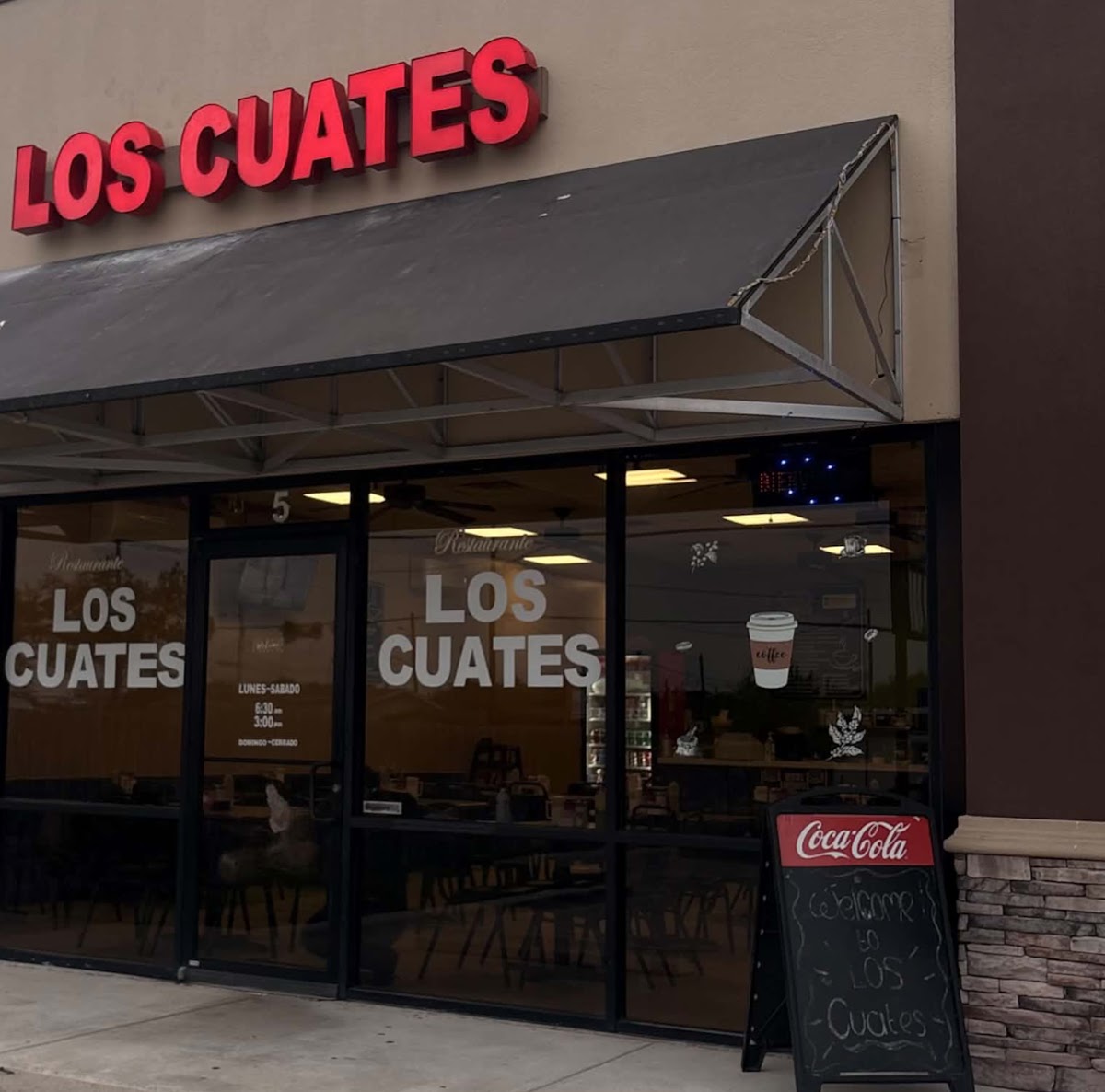Los Cuates Restaurant 1
