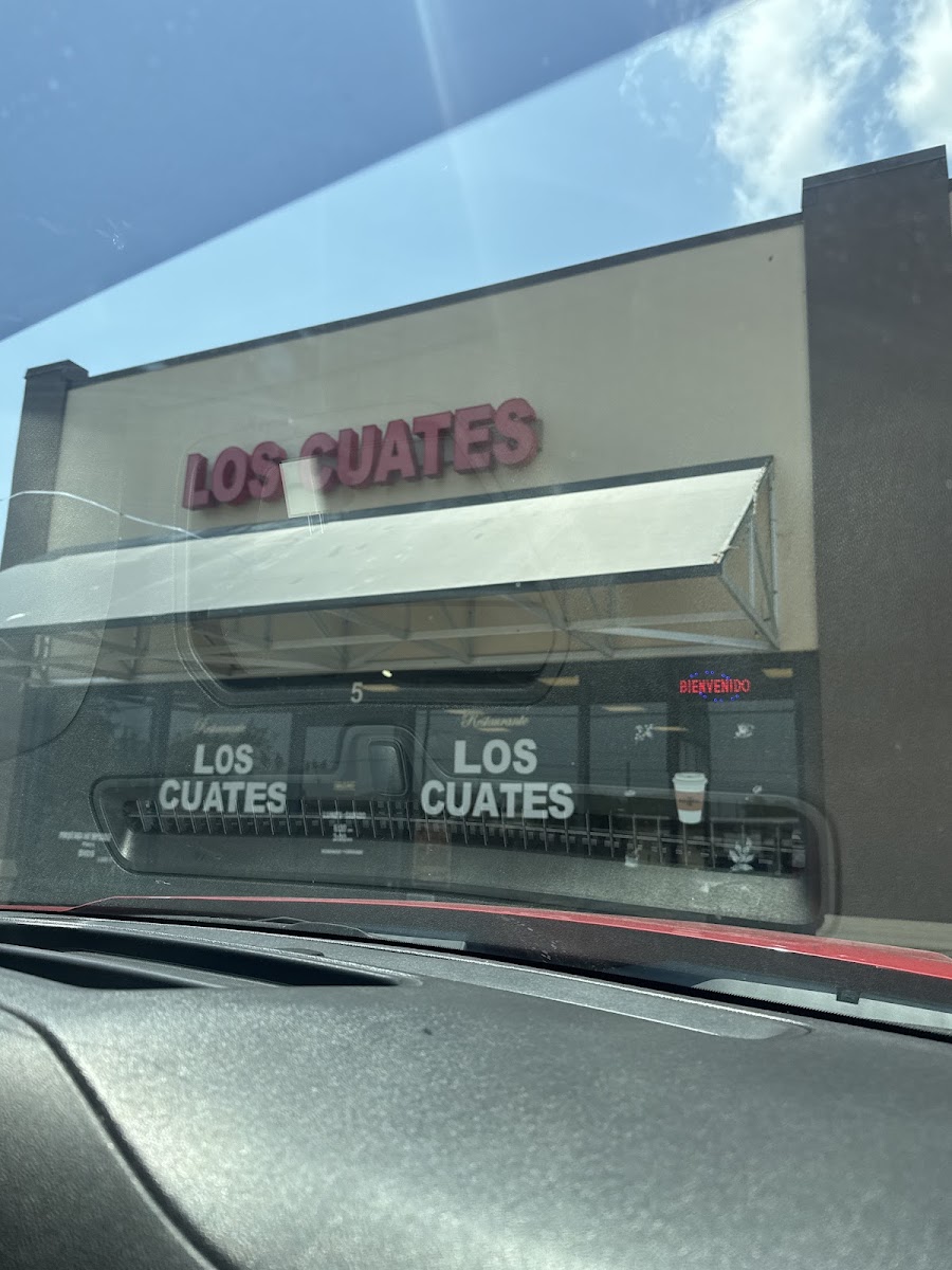 Los Cuates Restaurant 1
