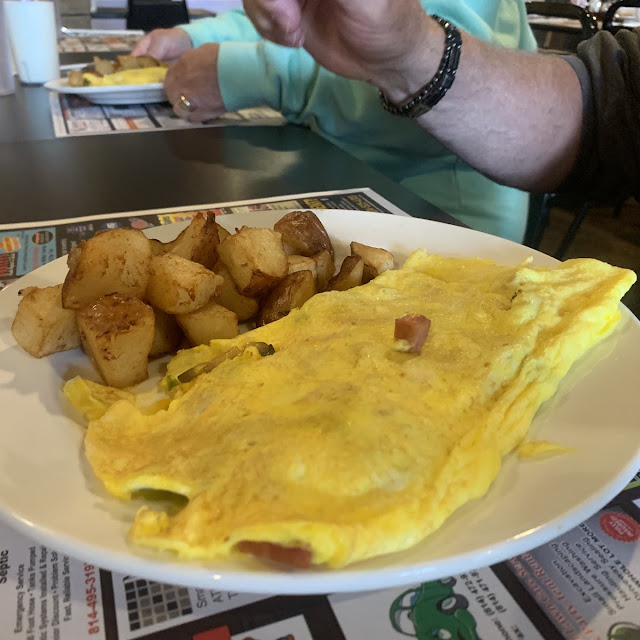 Vegetarian Omelette with Hash Browns