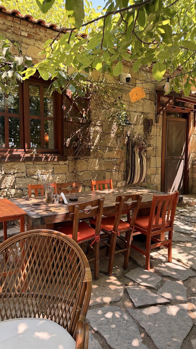 Mavras Restaurant