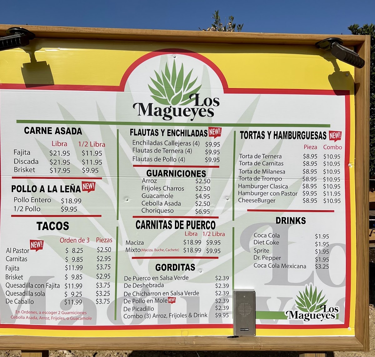 Los Magueyes menu board