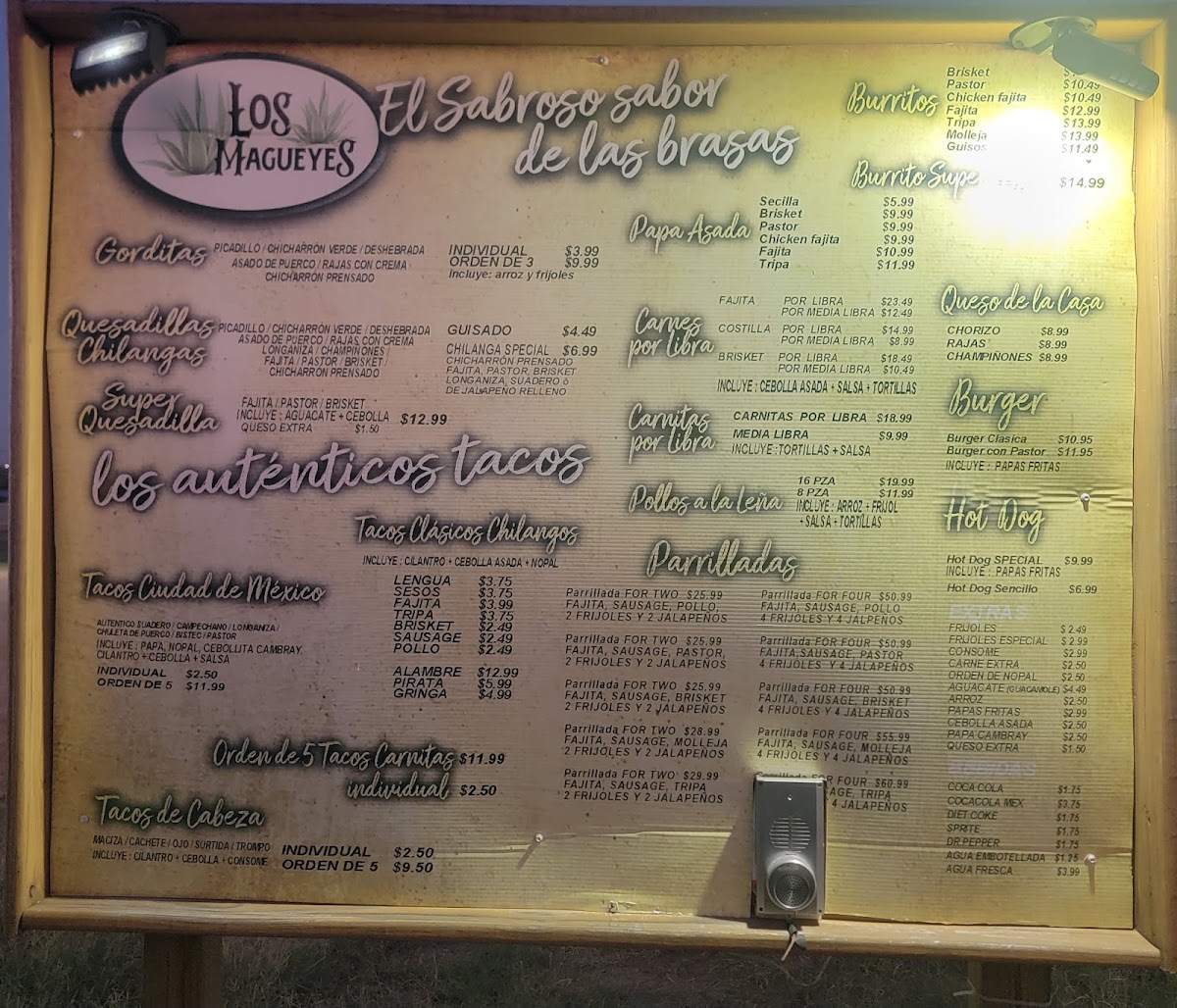 Los Magueyes menu board