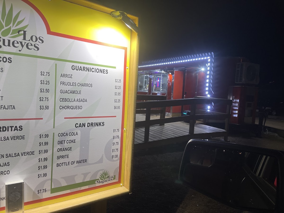 Los Magueyes menu board
