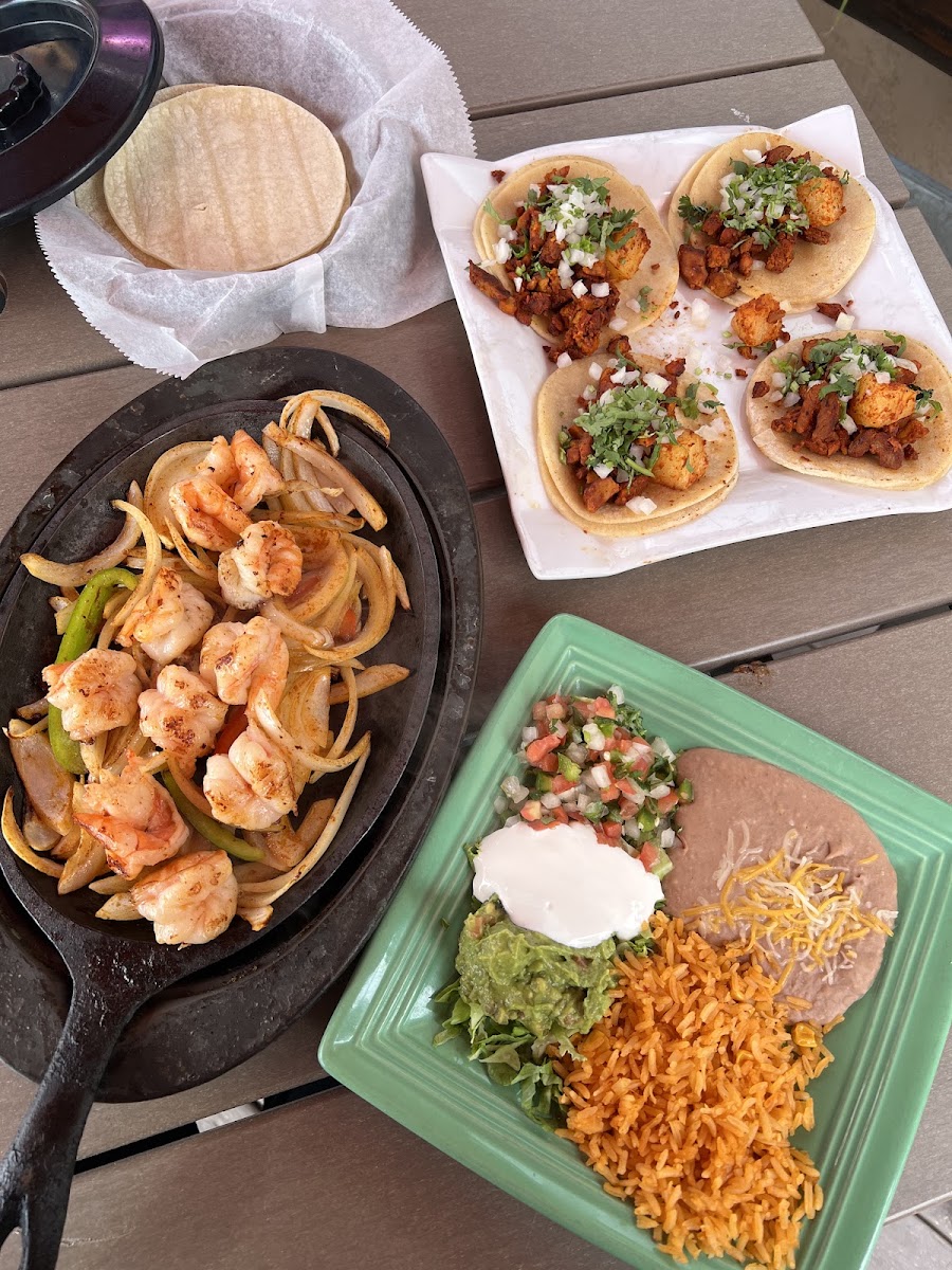 Charlie's Sports Bar & Grill