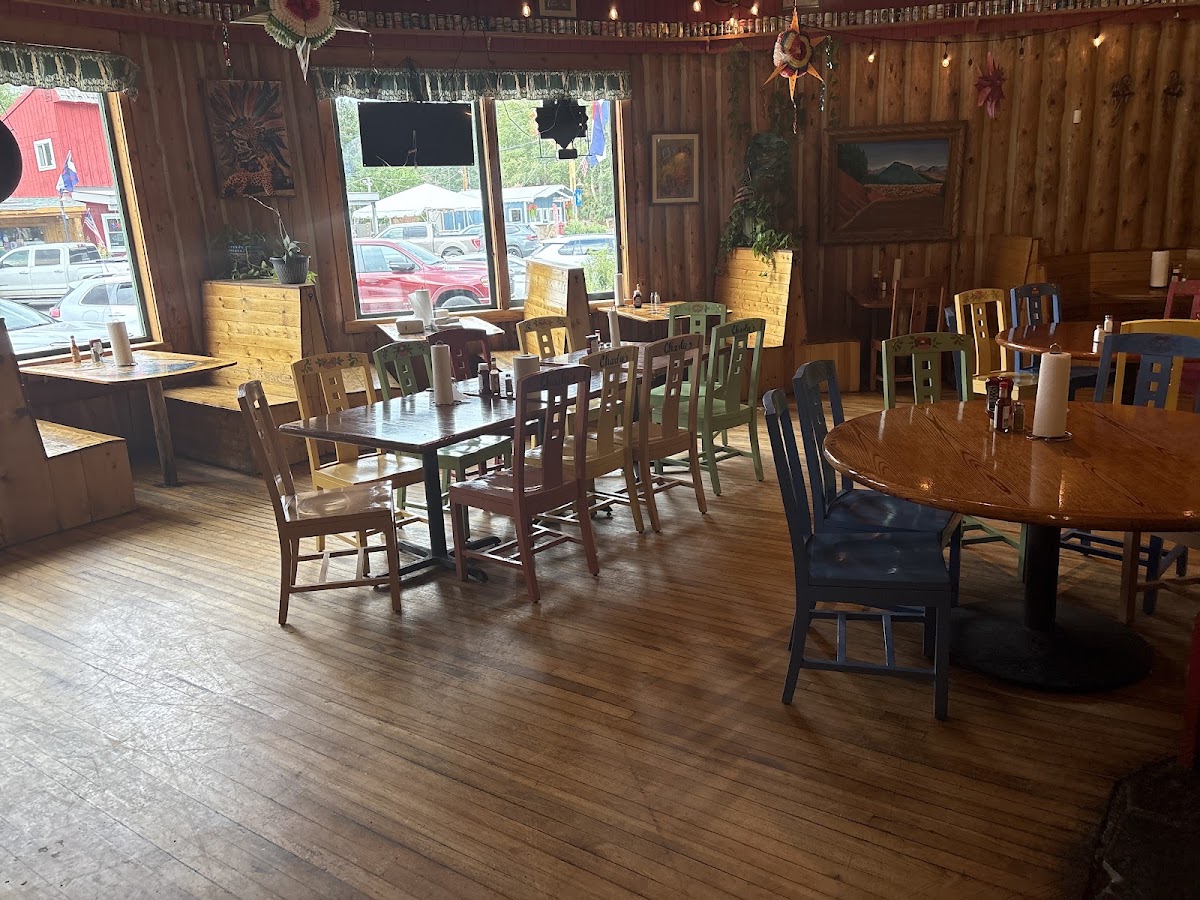 Charlie's Sports Bar & Grill