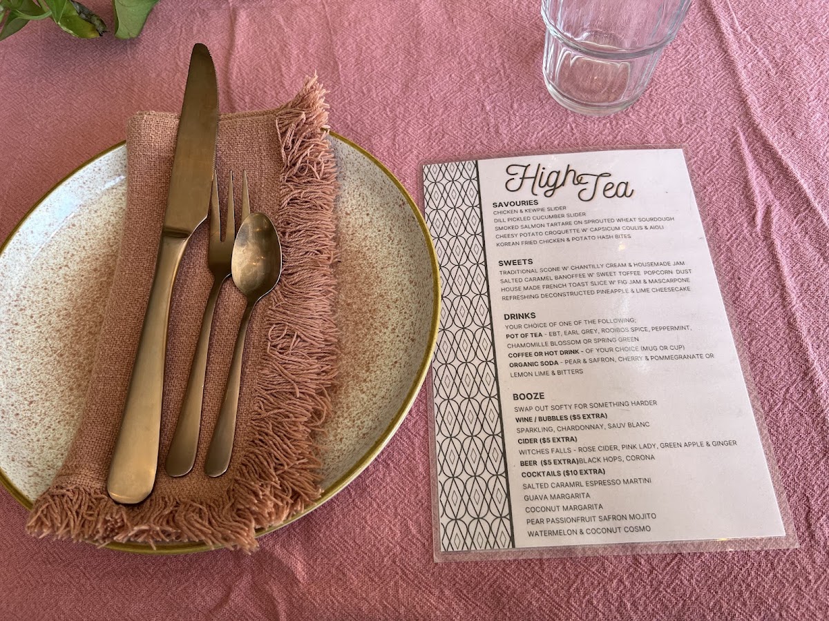 Hudson & Rosie's Table menu board