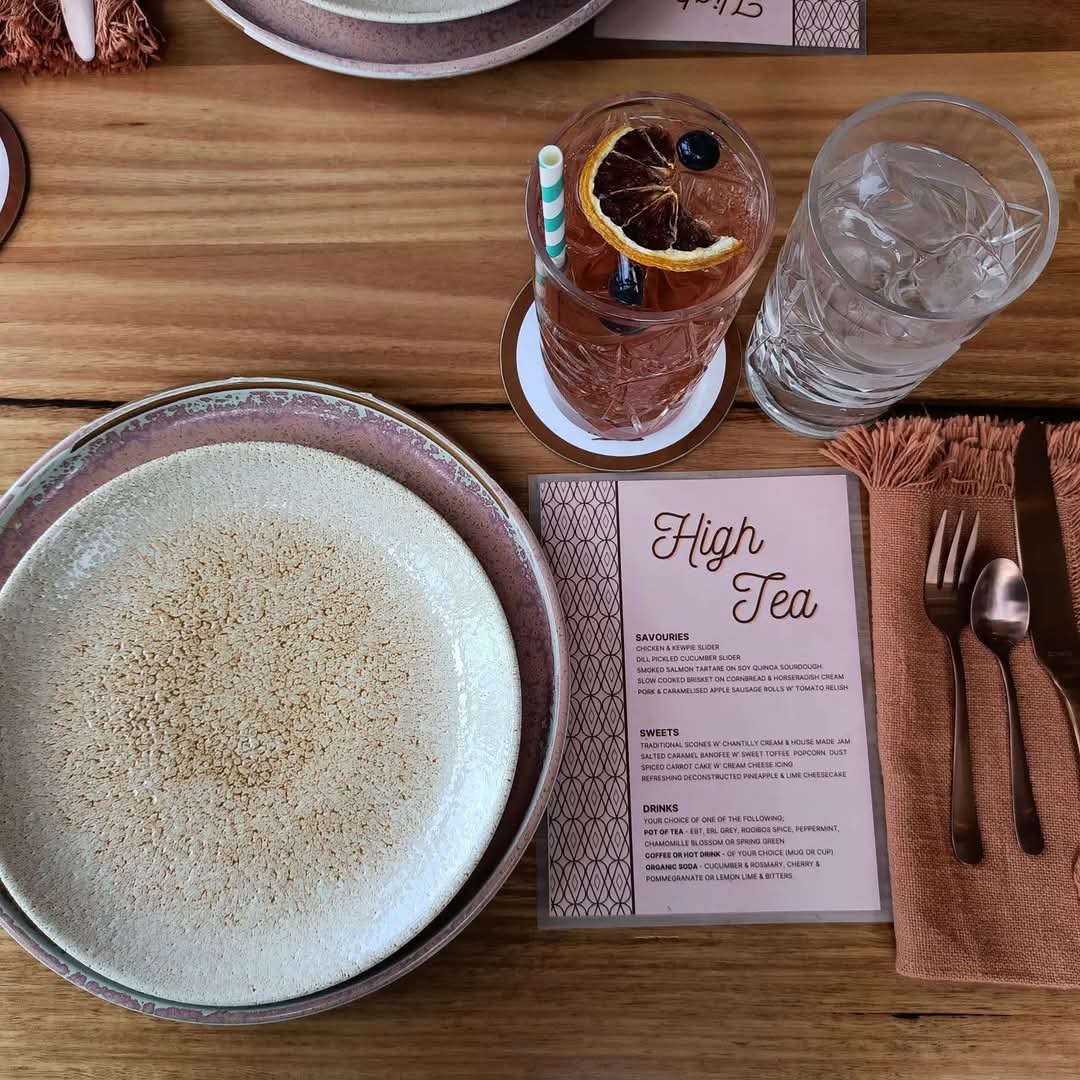 Hudson & Rosie's Table menu board