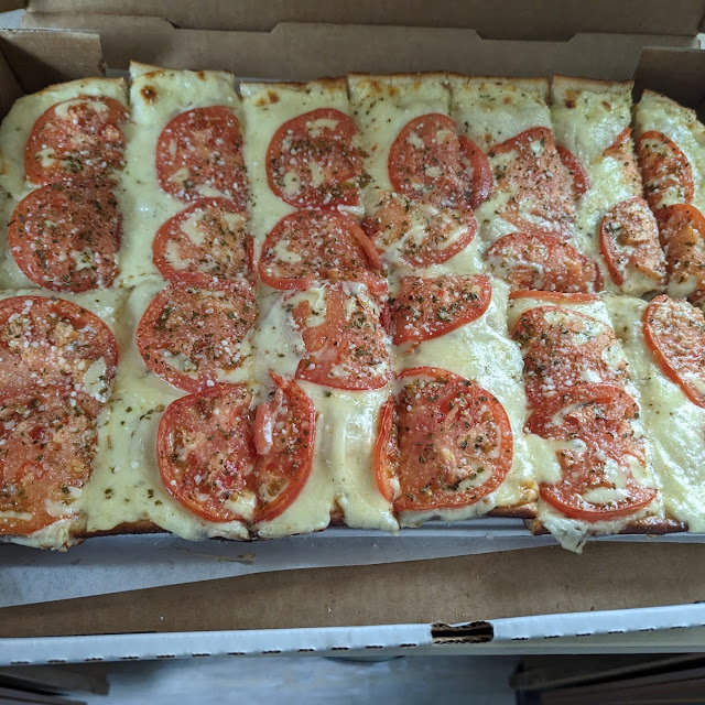 Fresh Tomato Pizza
