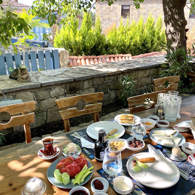 Serpme Kahvaltı