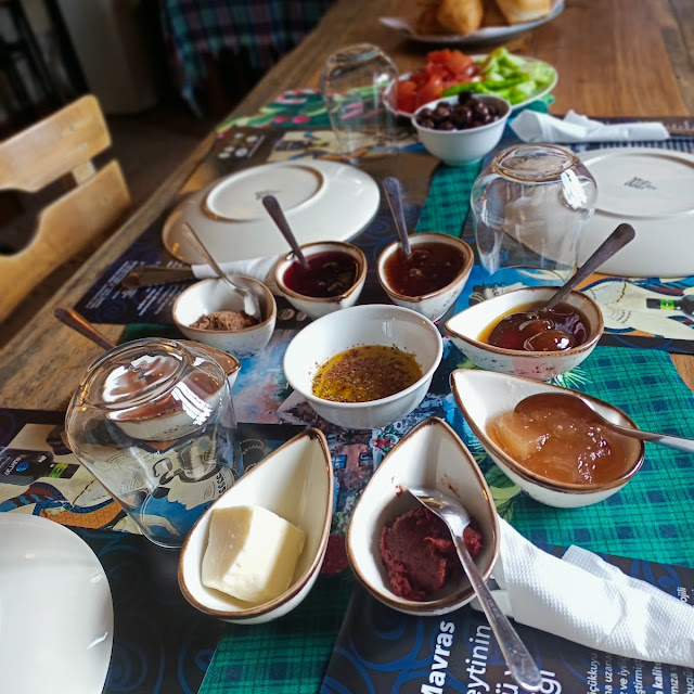 Kahvaltı Dan Bir Parça