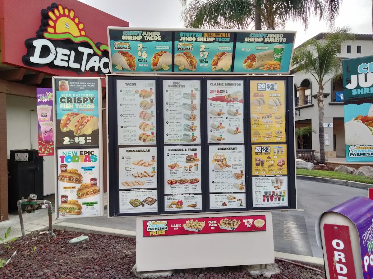 Del Taco menu board