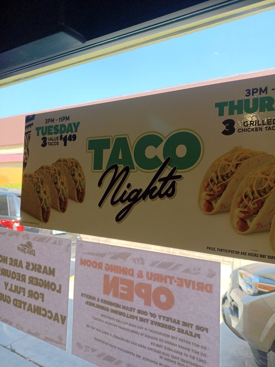 Del Taco menu board
