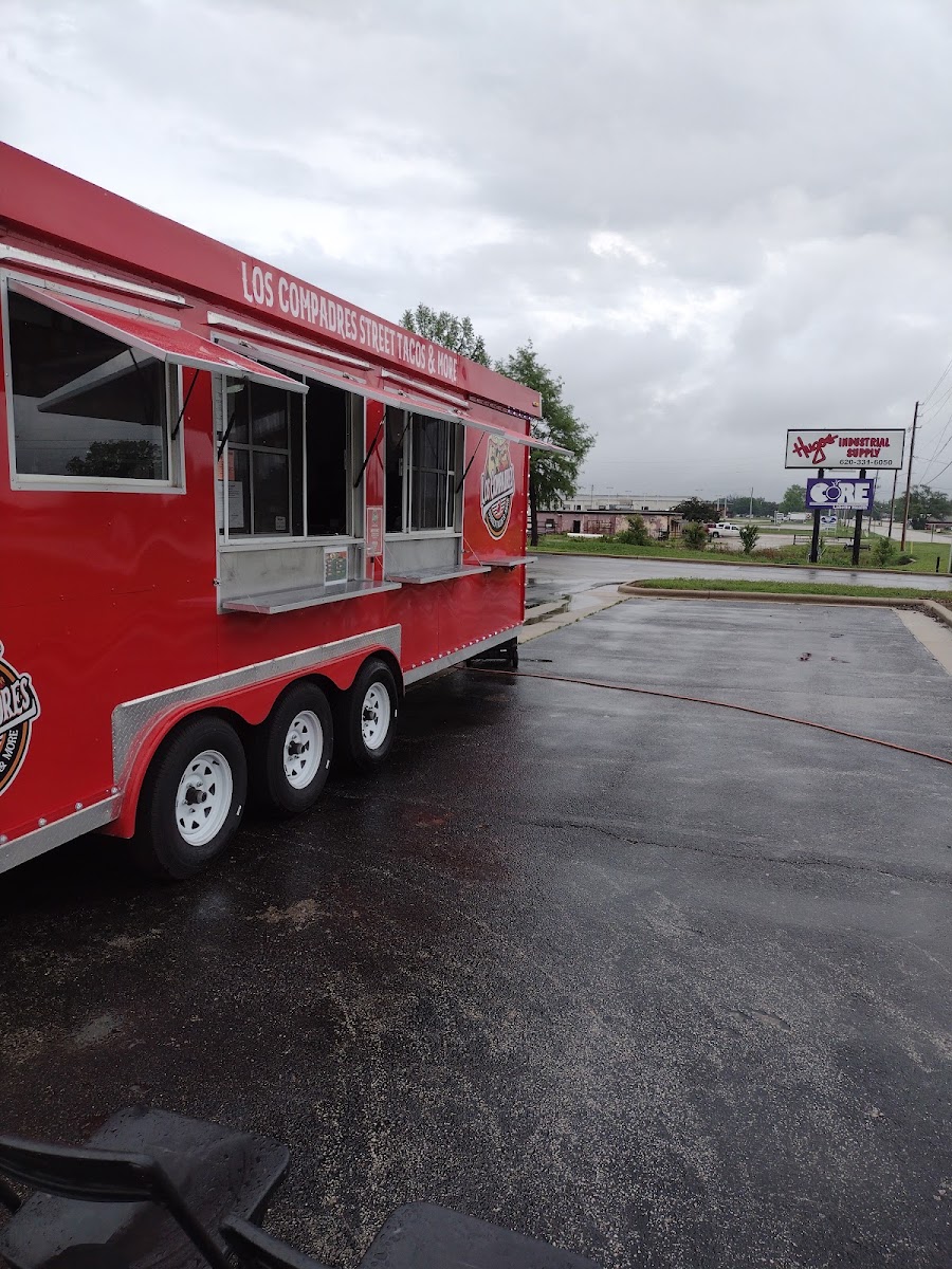 Los Compadres | Street Tacos