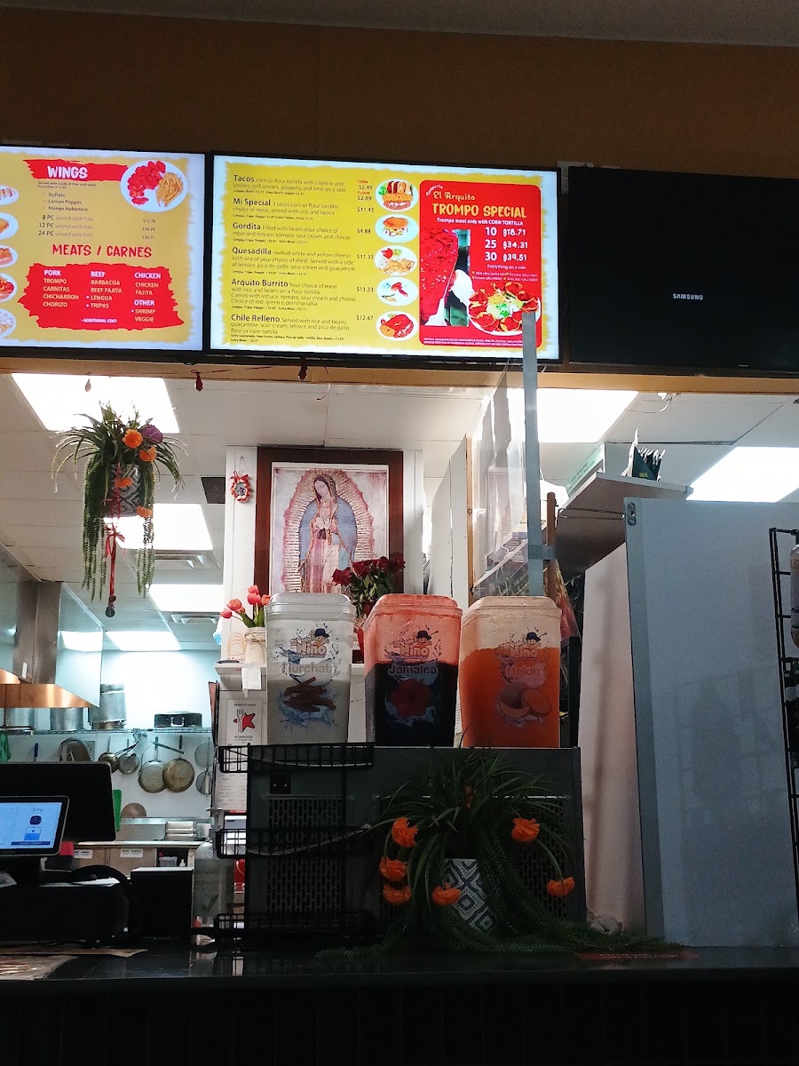 Taqueria El Arquito menu board