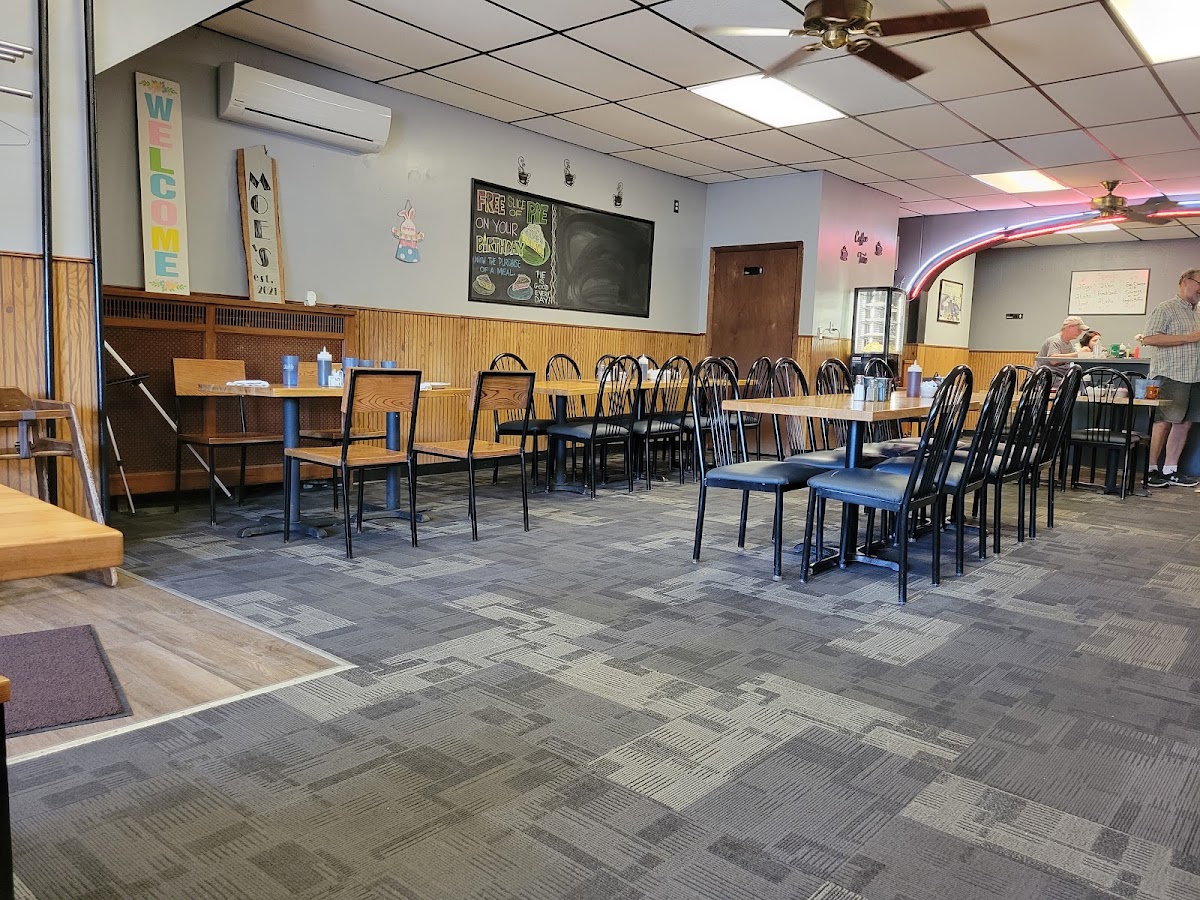 Moe's Cafe