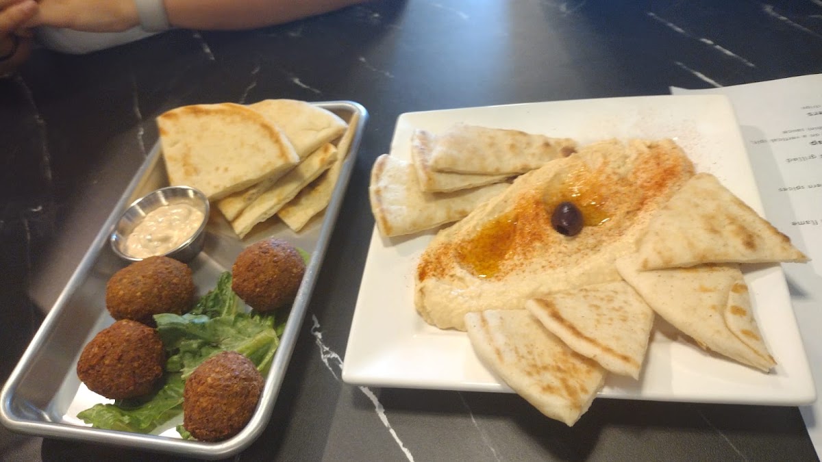 Naar Mediterranean Bar & Grill