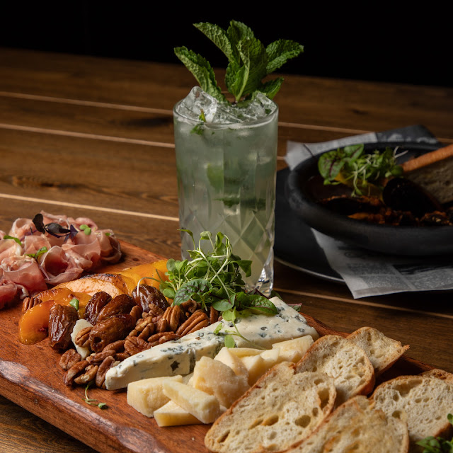 Prosciutto Di Parma & Artisan Cheese Board