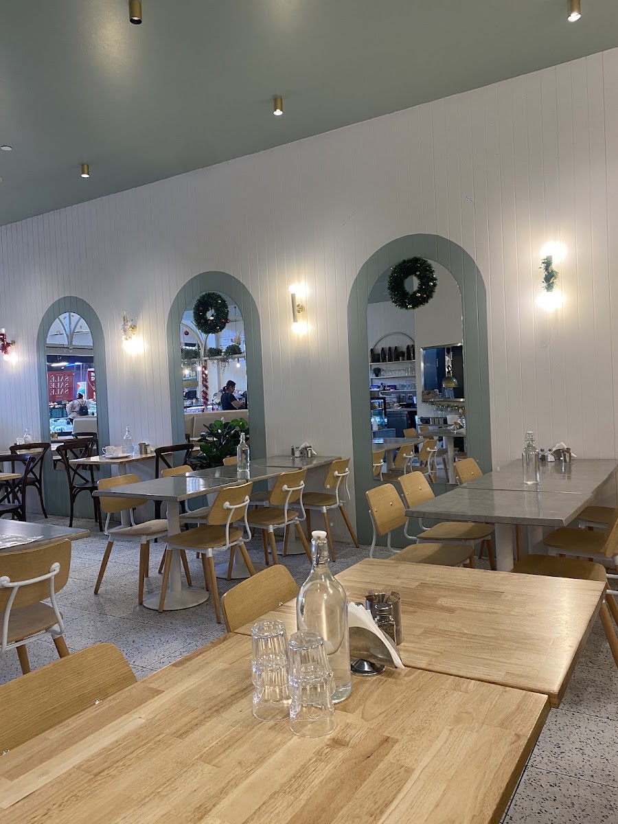 Toscanini's Cafe & European Restaurant & Gelato Bar