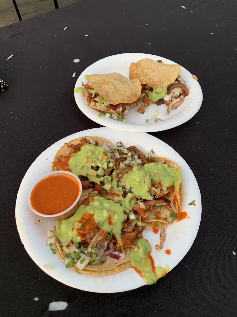 Tacos Los Pelones