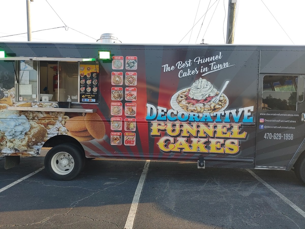 Decorative Funnel Cakes