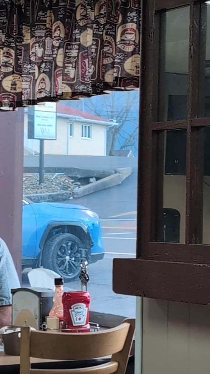Barb's State Line Restaurant