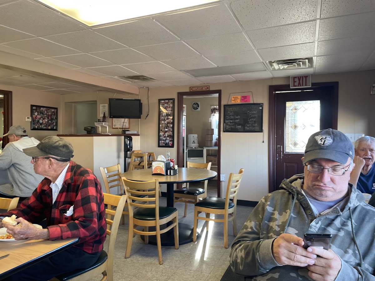 Barb's State Line Restaurant