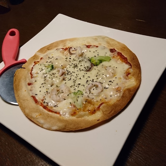 シーフードピザ