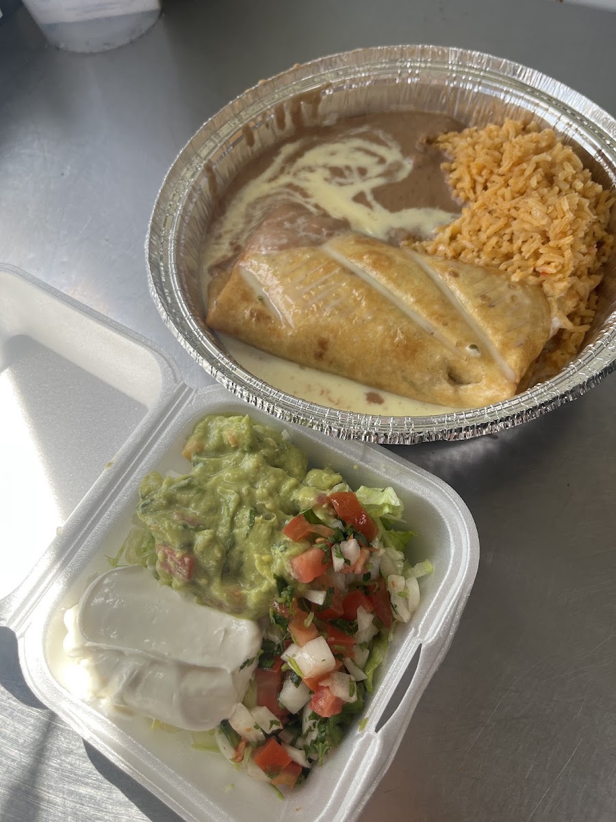 Tres Amigos