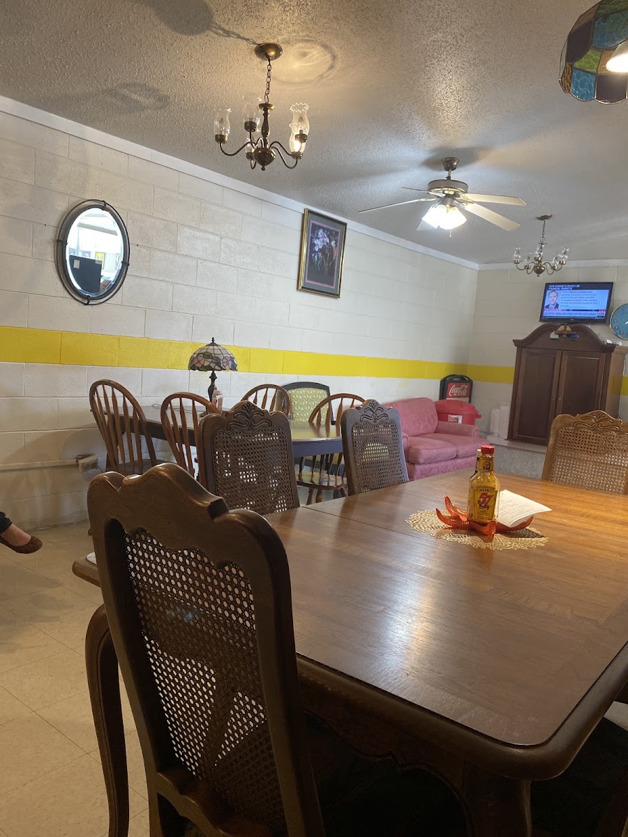 Gerald's Restaurant and Ice Cream Parlor