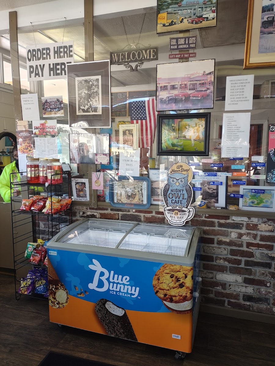 Gerald's Restaurant and Ice Cream Parlor