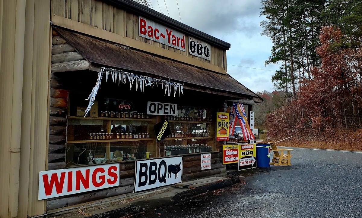 Papaw's Trading Post Bac-Yard BBQ