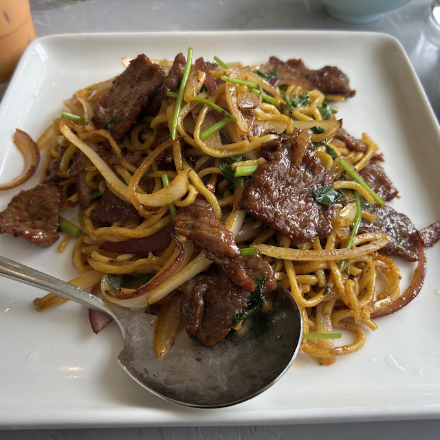 香辣牛肉炒面 spicy beef lo mein