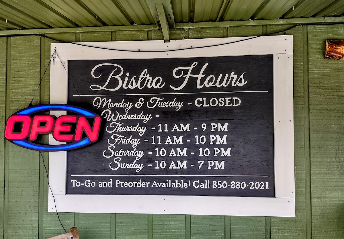 Hamilton's Bistro menu board
