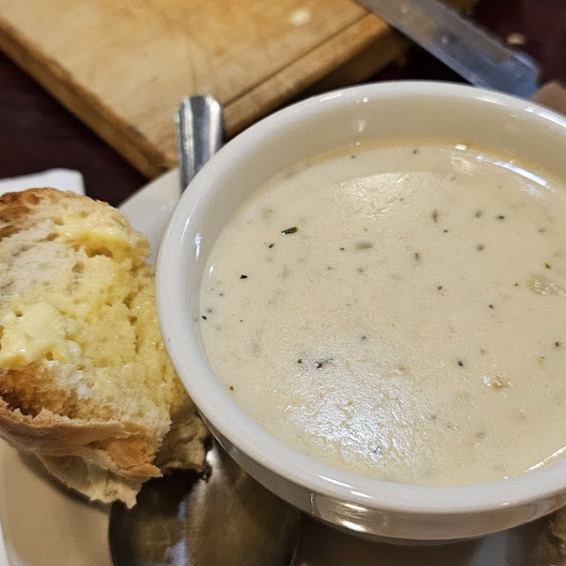 Soup & House Salad