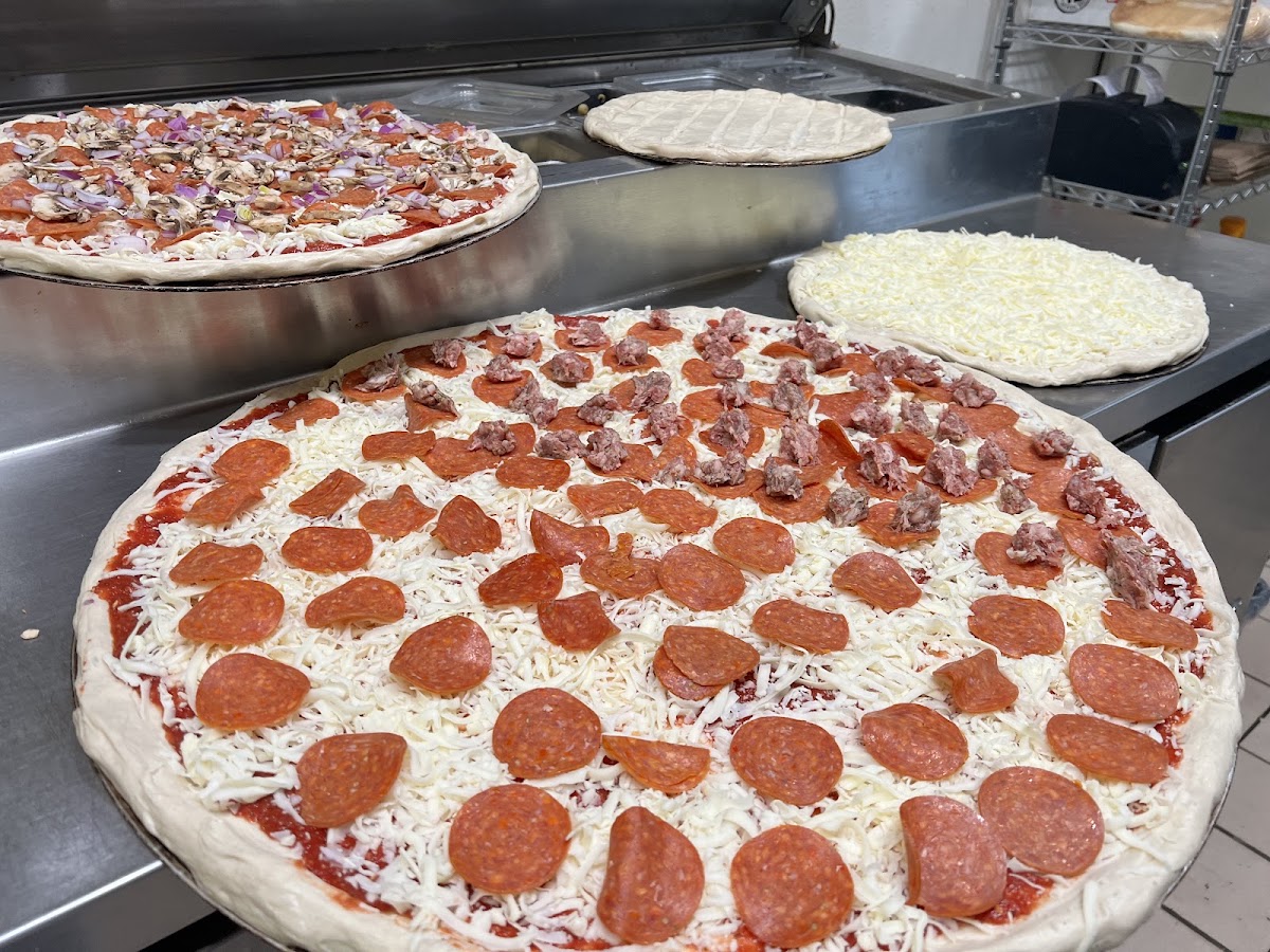 Arena's Pizza