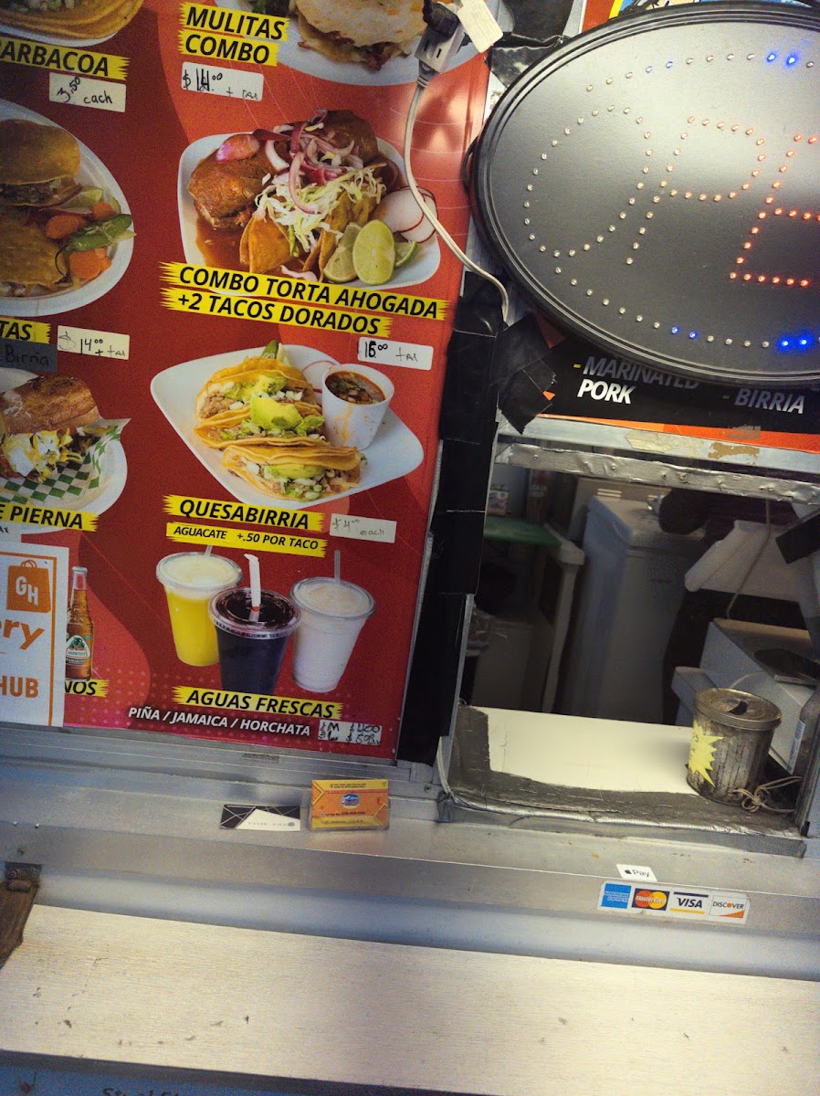 El Oasis (Food Trailer) menu board