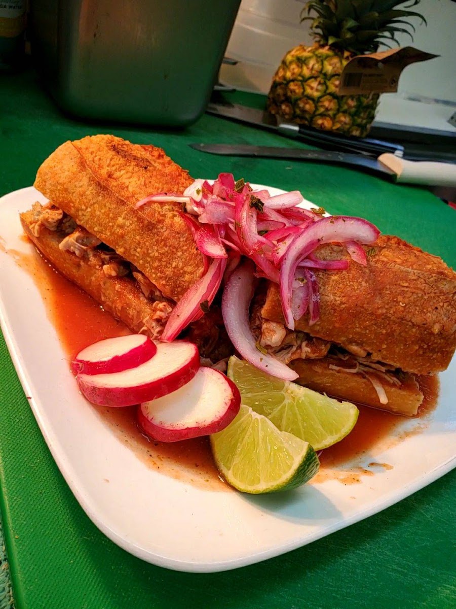 El Oasis (Food Trailer)