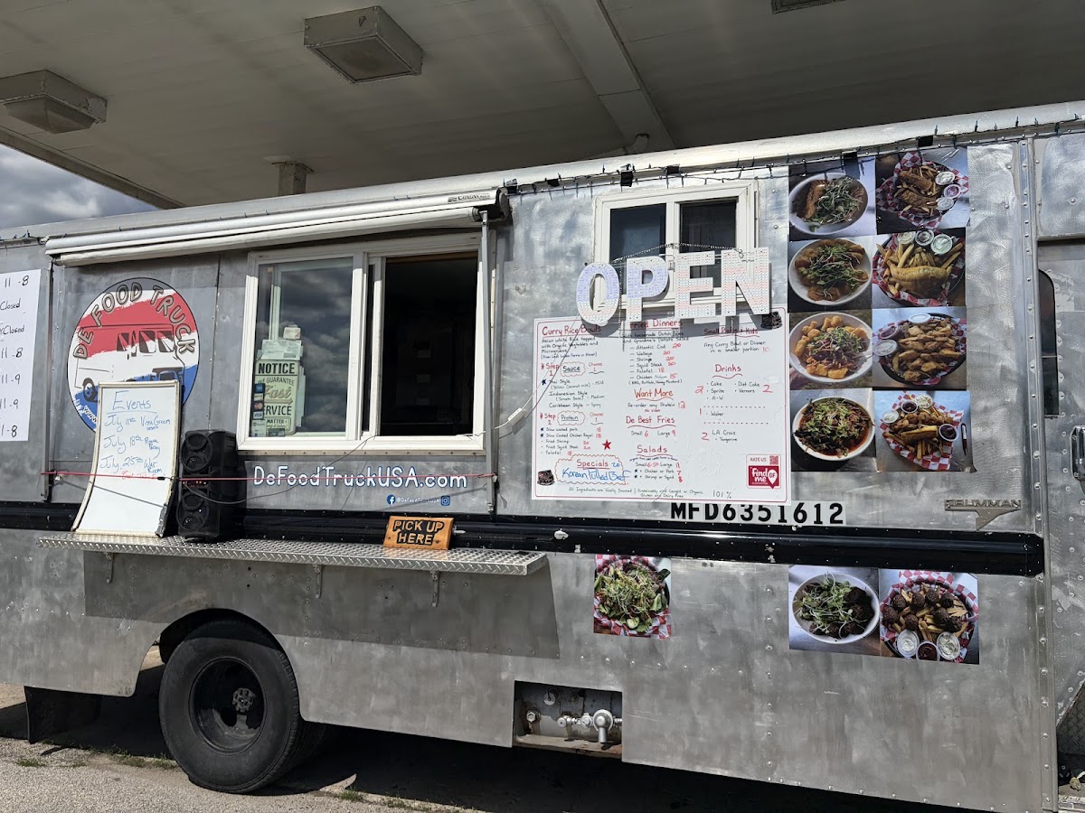 De Food Truck menu board